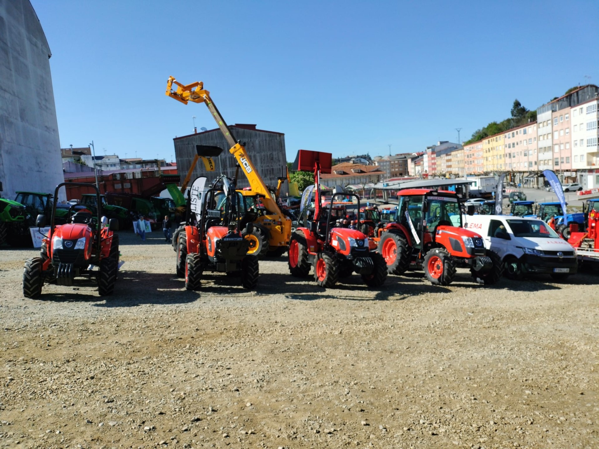 FERIA DEL CHAMPIÑON 2025 CON LOS TRACTORES KIOTI DE LA MANO DE TALLERES J.LEMA